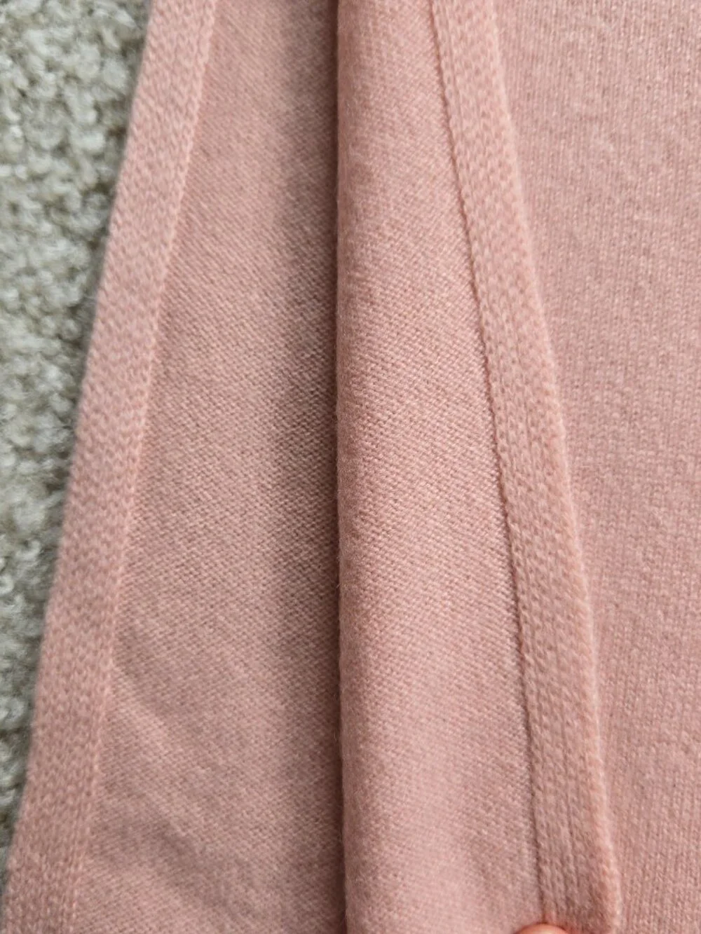 NWT Garnet Hill Cashmere Scarf Pink Knit - Picture 4 of 16
